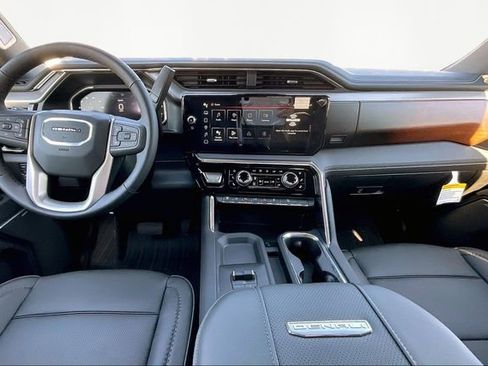 New 2026 GMC Sierra 2500 Denali w/ Denali Reserve Package image 6