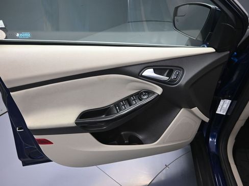 Used 2016 Ford Focus Electric Hatchback w/ Exterior Protection Package image 9