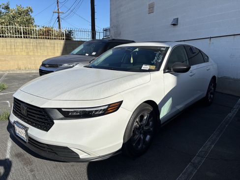 Certified 2023 Honda Accord EX image 2