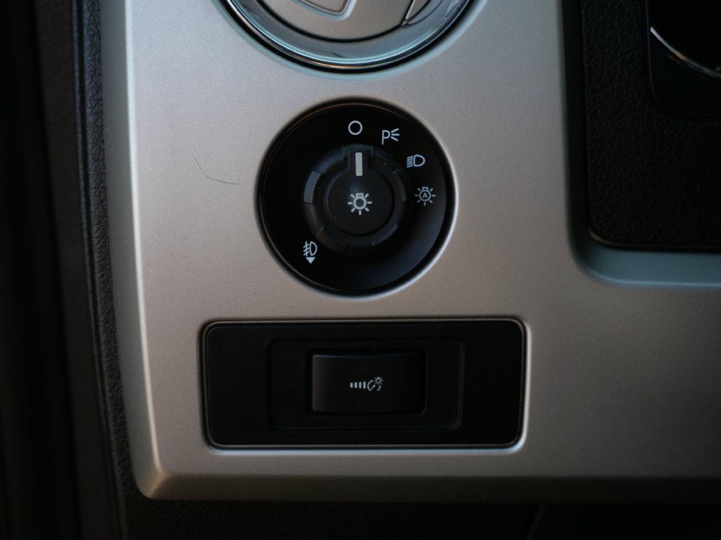 Used 2014 Ford F150 Lariat w/ Lariat Chrome Package AWD/4WD image 24