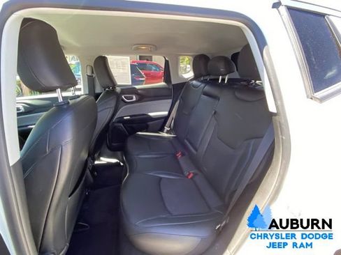 Used 2022 Jeep Compass Latitude FWD image 21