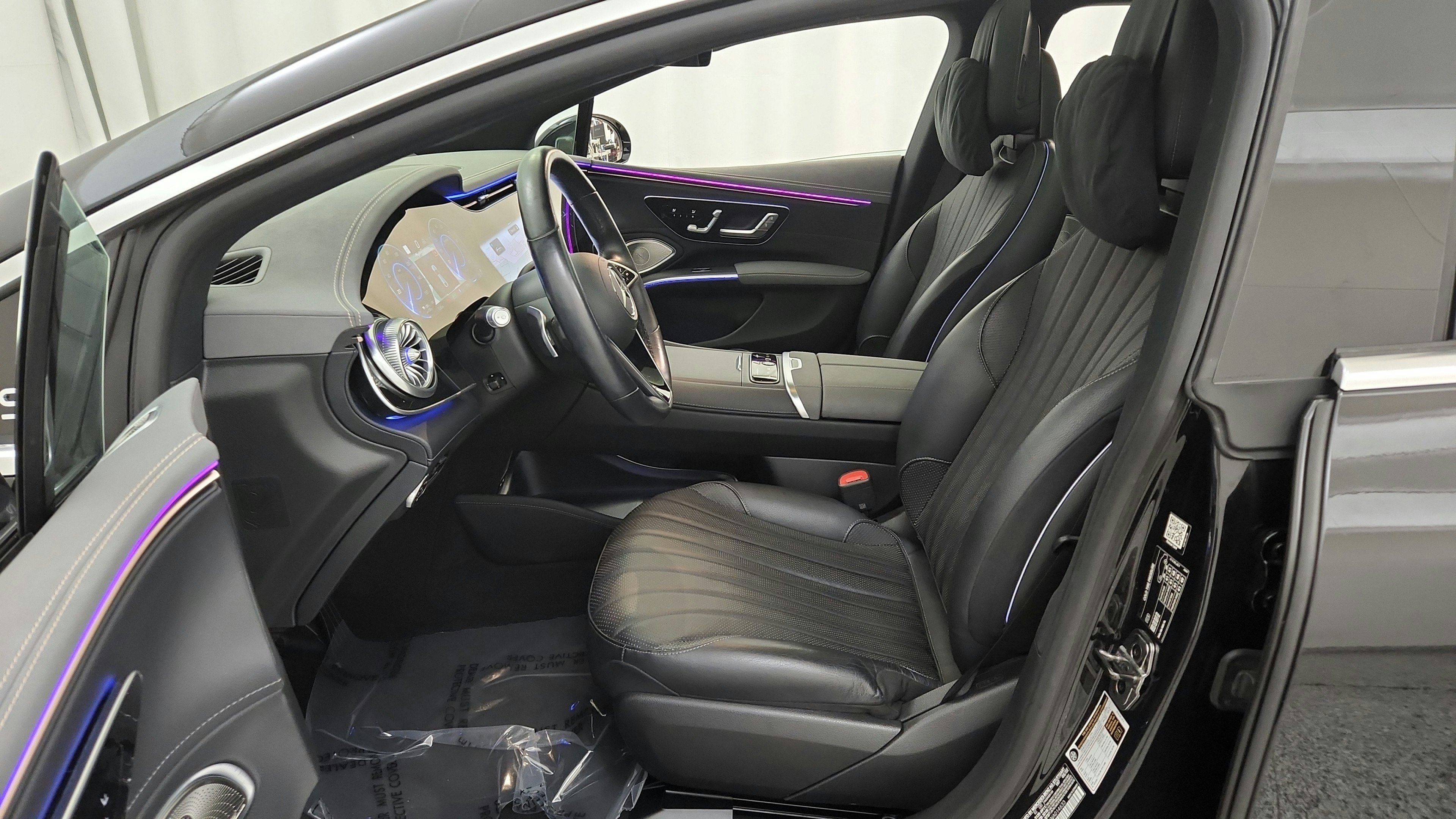 Used 2022 Mercedes-Benz EQS 580 4MATIC Sedan w/ Winter Package image 18