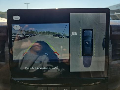 Used 2024 Ford Expedition Limited image 28