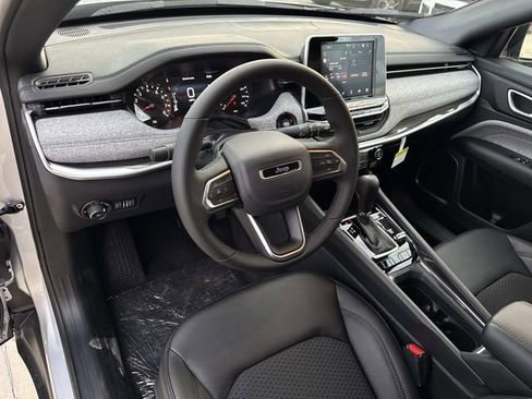 New 2026 Jeep Compass Latitude image 12