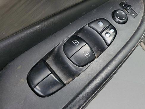 Used 2018 Nissan Murano S image 17