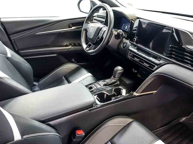 Used 2025 Toyota Camry SE FWD image 29