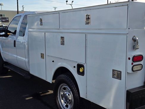 Used 2016 Ford F350 XL w/ XL Appearance Package AWD/4WD image 16