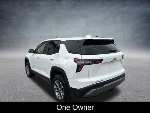 Used 2025 Chevrolet Equinox LT image 3