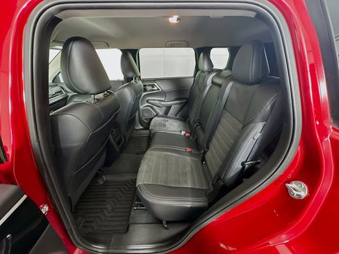 Used 2024 Mitsubishi Outlander SE image 29