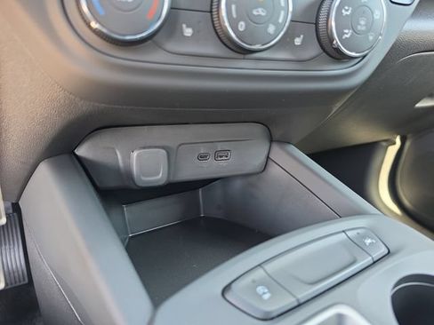New 2026 Chevrolet Trax RS FWD image 27