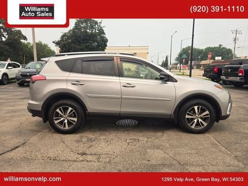 Used 2018 Toyota RAV4 XLE w/ Plus Extra Value Package AWD/4WD image 3
