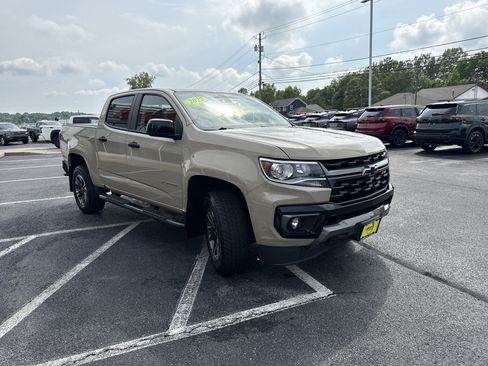 Used 2022 Chevrolet Colorado Z71 w/ Safety Package AWD/4WD image 20
