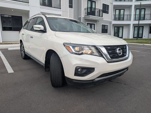 Used 2018 Nissan Pathfinder SL w/ Cargo Package image 3