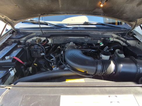 Used 2001 Ford F150 Lariat AWD/4WD image 9