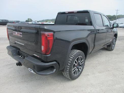 New 2026 GMC Sierra 1500 AT4 w/ AT4 Premium Package AWD/4WD image 4
