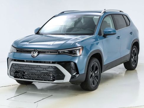 New 2026 Volkswagen Taos SE FWD image 37