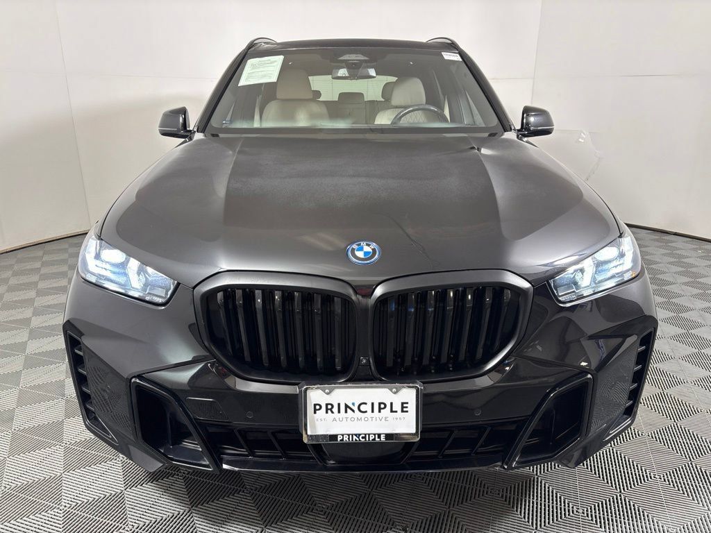Certified 2024 BMW X5 xDrive50e w/ Executive Package AWD/4WD image 3