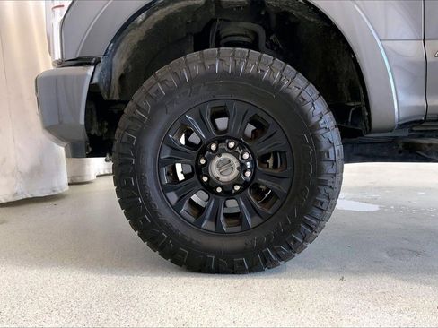Used 2021 Ford F250 Platinum w/ Tremor Off-Road Package image 6