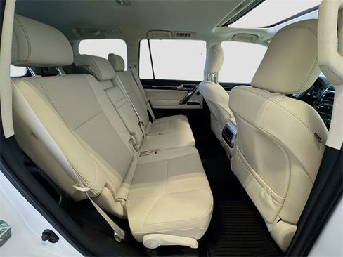 Used 2022 Lexus GX 460 Premium image 30