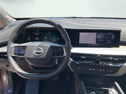Used 2025 Nissan Murano SL AWD/4WD image 7