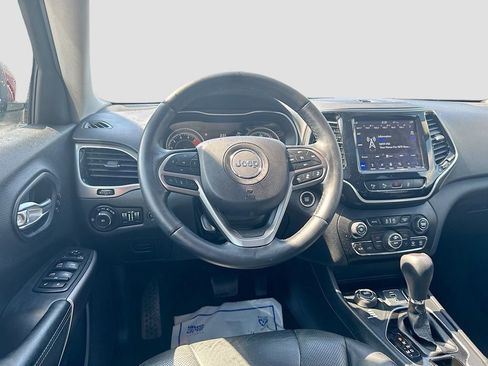 Used 2019 Jeep Cherokee Limited w/ Technology Group AWD/4WD image 22