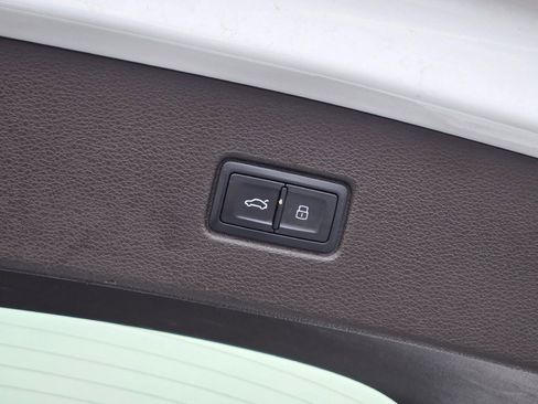 Used 2017 Audi Q7 3.0T Premium Plus w/ Premium Plus Package image 14