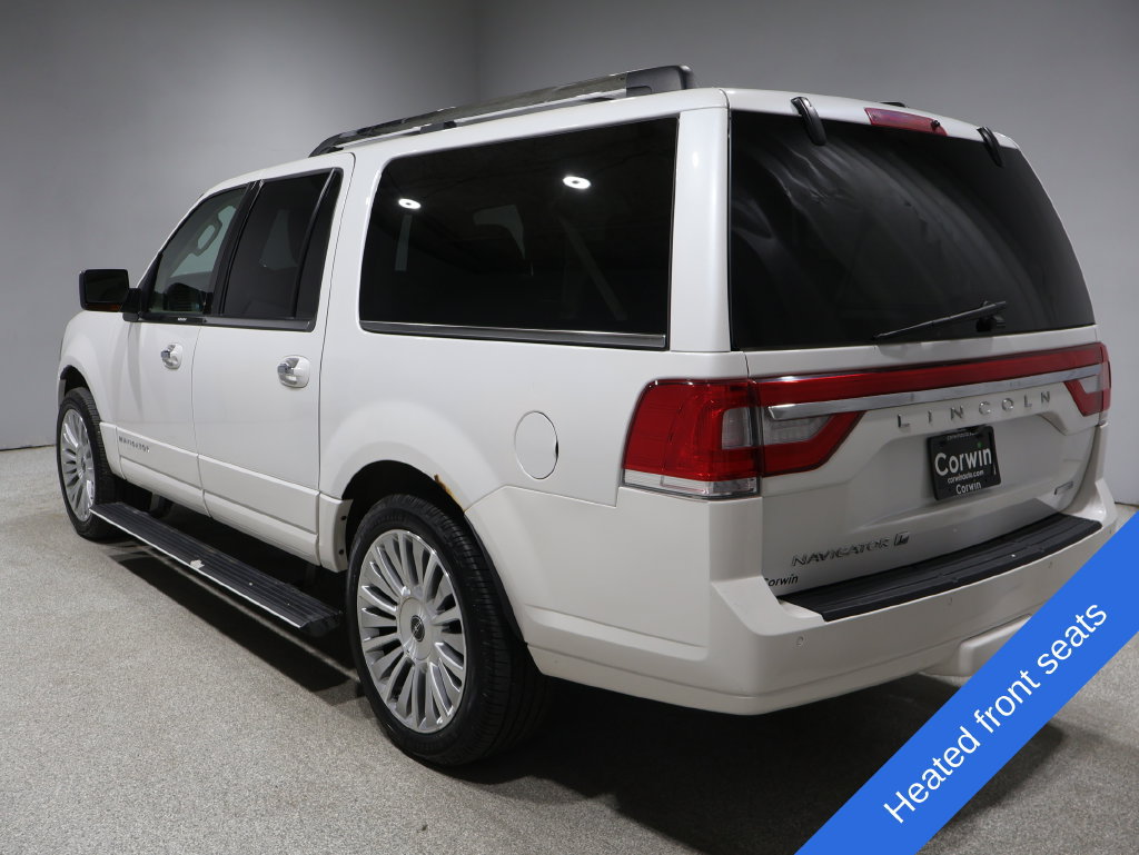 Used 2016 Lincoln Navigator L Select AWD/4WD image 11
