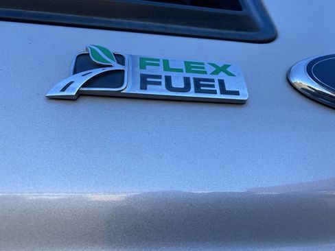 Used 2009 Ford E-350 and Econoline 350 XLT image 15