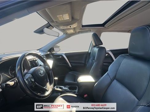 Used 2016 Toyota RAV4 Limited image 11