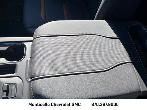 New 2026 GMC Sierra 1500 AT4 w/ AT4 Premium Package AWD/4WD image 21