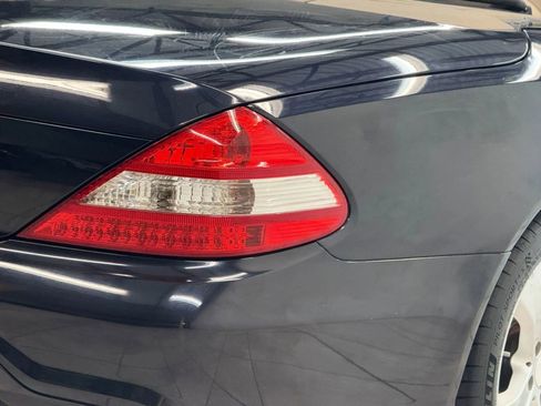 Used 2009 Mercedes-Benz SL 550 w/ Premium I Pkg image 10