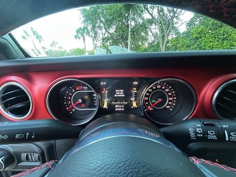 Used 2020 Jeep Wrangler Unlimited Rubicon AWD/4WD image 40