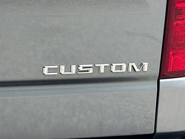 Used 2023 Chevrolet Silverado 1500 Custom AWD/4WD image 13