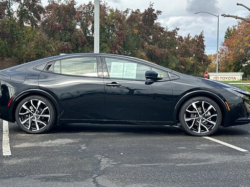 Certified 2024 Toyota Prius Prime Premium image 3