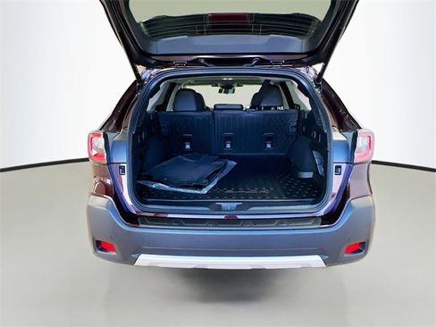 Used 2025 Subaru Outback Touring XT image 32
