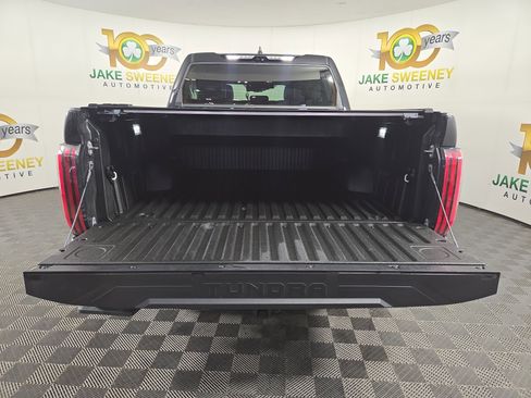 Used 2024 Toyota Tundra Limited AWD/4WD image 33