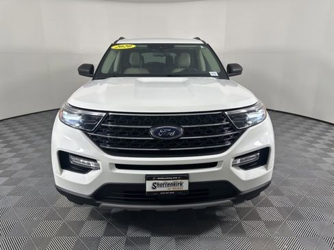 Used 2020 Ford Explorer XLT w/ Equipment Group 202A image 8