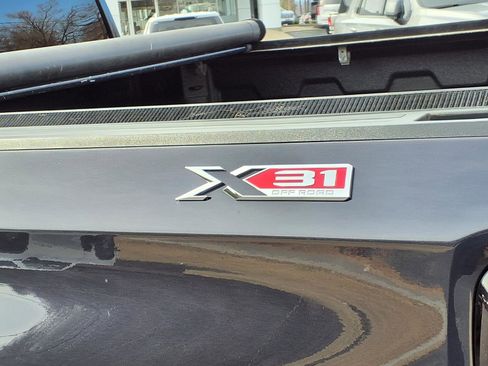 Used 2022 GMC Sierra 1500 SLT w/ SLT Premium Plus Package image 5