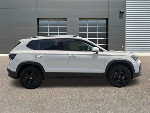 New 2025 Volkswagen Taos SEL image 2