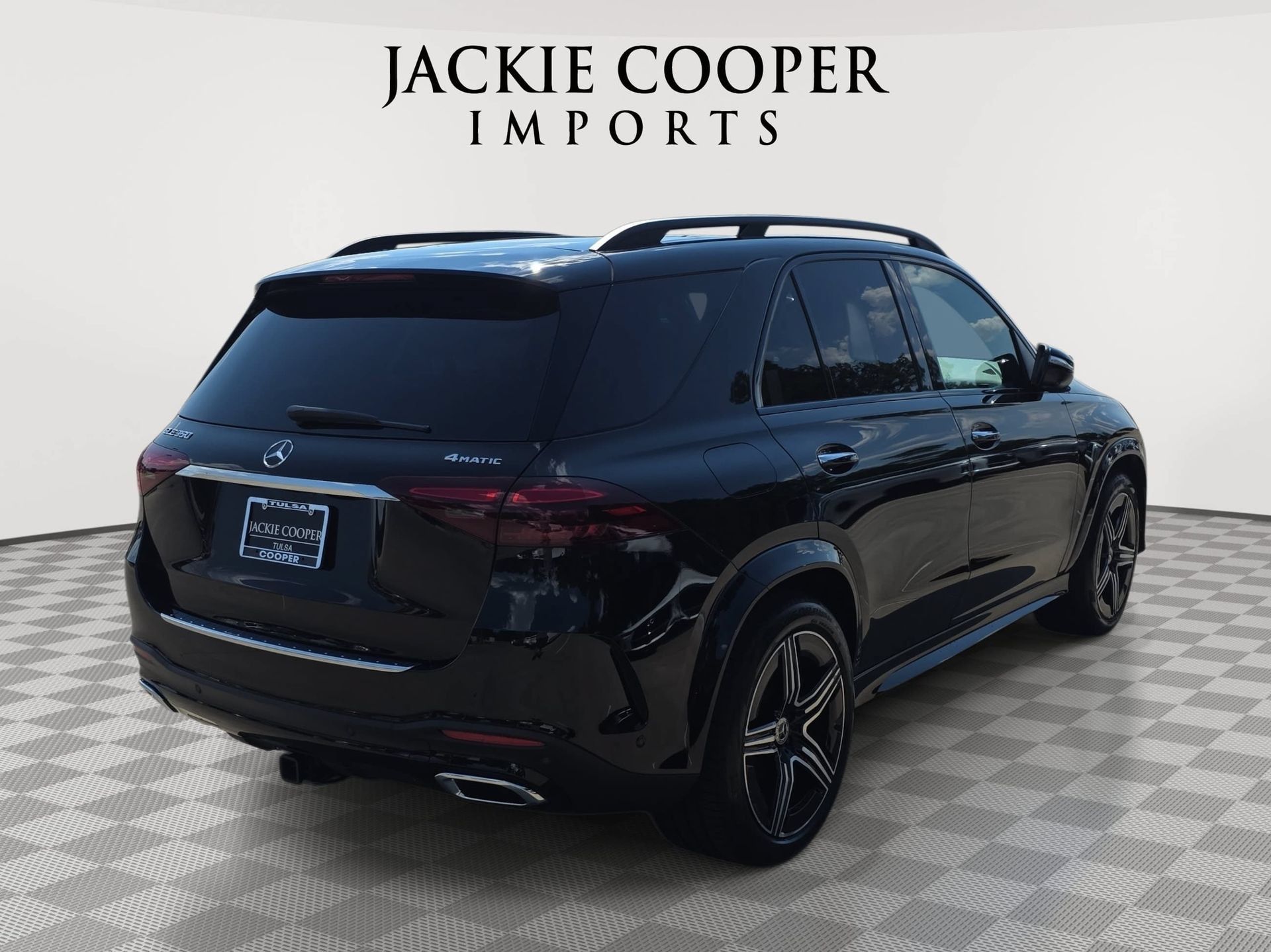 Used 2024 Mercedes-Benz GLE 350 4MATIC image 5