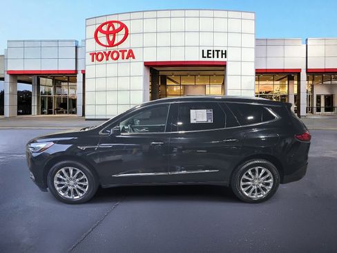 Used 2021 Buick Enclave Premium w/ Sun and Sites Package image 6