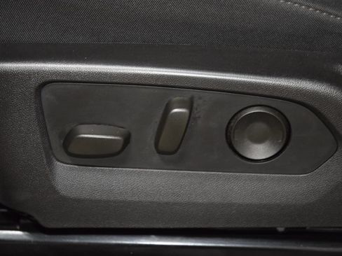 Used 2024 Chevrolet Colorado Trail Boss w/ Technology Package AWD/4WD image 41