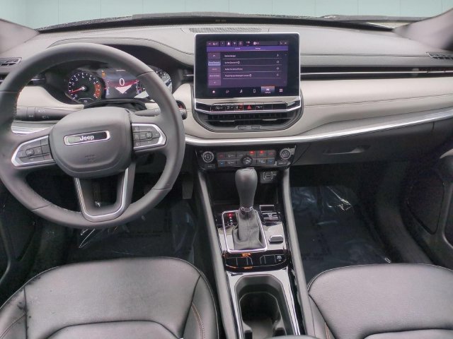 Used 2024 Jeep Compass Limited AWD/4WD image 27