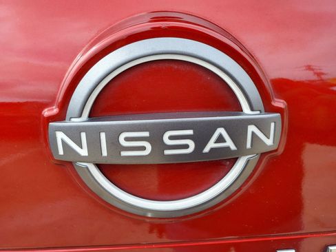 Used 2023 Nissan Rogue SV w/ SV Premium B Package FWD image 13