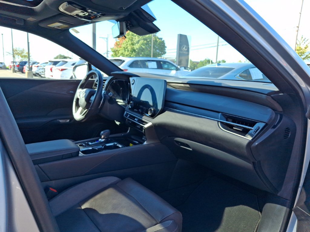 Used 2023 Lexus RX 350 AWD w/ Cold Area Package image 6