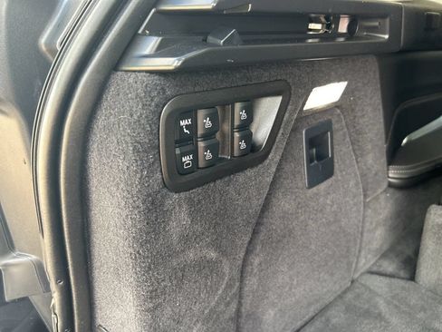Used 2024 BMW X7 xDrive40i AWD/4WD image 57