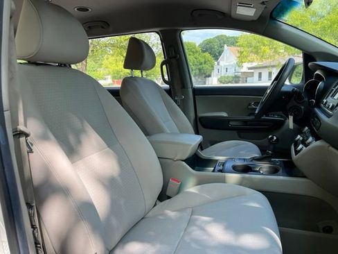 Used 2016 Kia Sedona L FWD image 21
