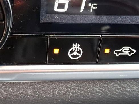 Certified 2022 Nissan Rogue SV w/ SV Premium Package image 26