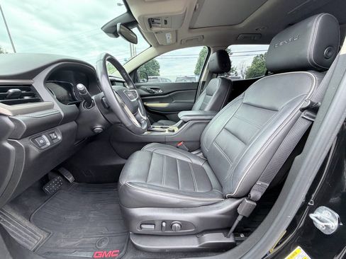 Used 2019 GMC Acadia Denali w/ Technology Package FWD image 22