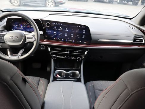 Used 2024 Chevrolet Traverse Z71 image 17